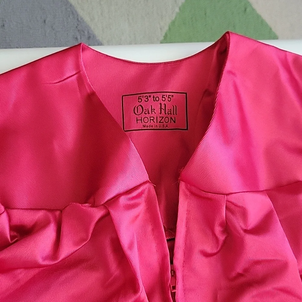 Graduation gown - Picture 2 of 2